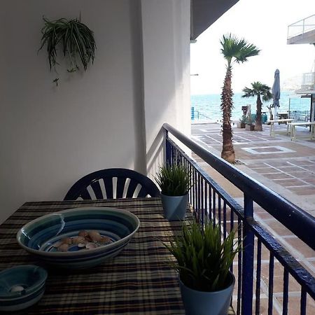 Cozy Seaside Apartment Loutraki Ngoại thất bức ảnh