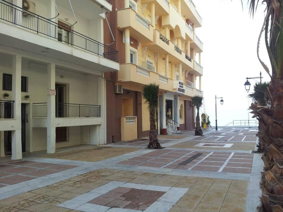 Cozy Seaside Apartment Loutraki Ngoại thất bức ảnh