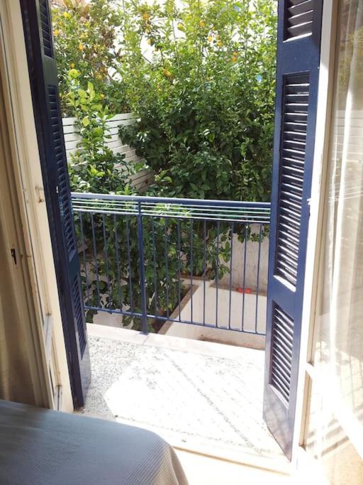 Cozy Seaside Apartment Loutraki Ngoại thất bức ảnh
