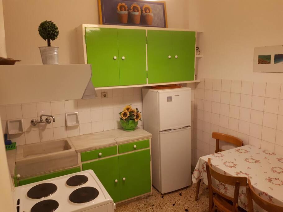 Cozy Seaside Apartment Loutraki Ngoại thất bức ảnh